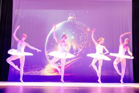 BALET HRESTAČ 16.12.2023 - Francoski ples-3509